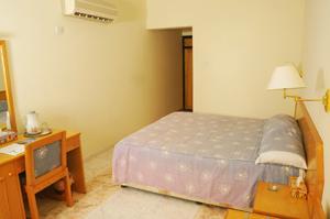 Ras Al Hadd Hotel 2*